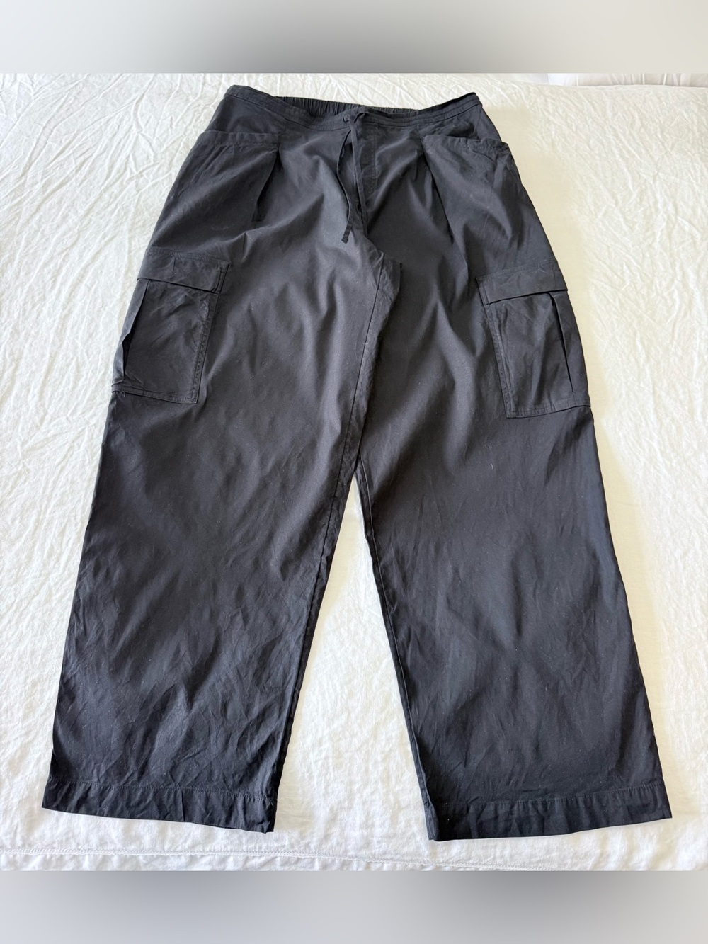 Athleta | SZ Medium | Black Paradise Cargo Pants Linen Blend Wide Leg | Relaxed